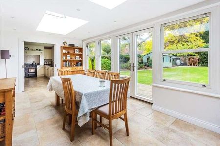 Horsell, Woking, GU21 - Photo 2