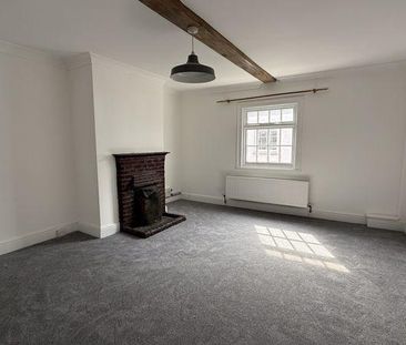 3 bedroom flat to rent - Photo 4