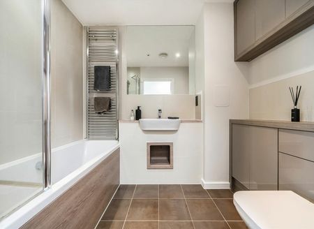 Robertson Road Canning Town, E16 - Photo 5