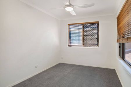 Stylish, Low-Maintenance Townhouse in Prime East Toowoomba Location - Photo 2