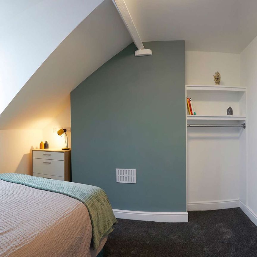 Modern and tastefully designed shared house, close to town - Photo 2
