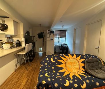 Beacon Hill - Photo 2