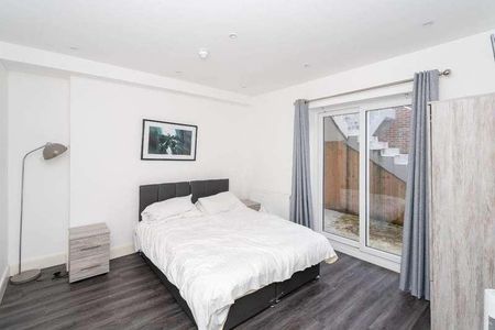 High Street, Wd, Watford, WD17 - Photo 3