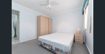 Stylish Unit in Heart of Como - Photo 4