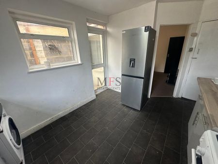 4 bedroom house to rent - Photo 2