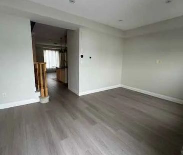 2220 Queensway Drive #11 - Photo 3