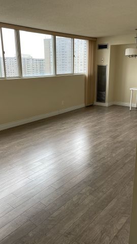 For Lease - 3700 Kaneff Crescent Unit# 1003, Mississauga, Ontario - Photo 2