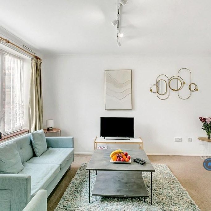 4 bedroom terraced house to rent - Photo 1