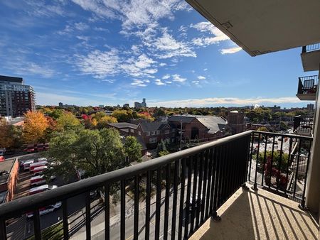 420 Parkdale Ave - Photo 2