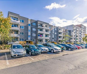 Gut geschnittene 3-Zimmer-Wohnung frisch renoviert mit Balkon, Laminat und Tageslichtbad - Foto 2