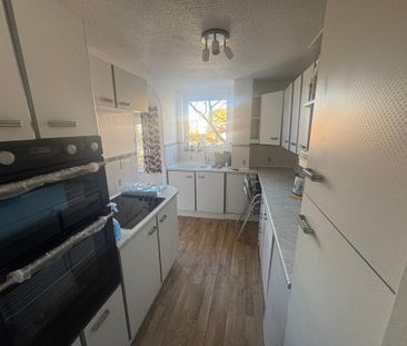 2 bedroom maisonette to rent - Photo 4