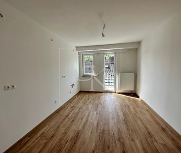 Erstbezug nach Modernisierung von großzügiger 4-Zimmer-Wohnung mit Balkon & Gäste-WC - Photo 3