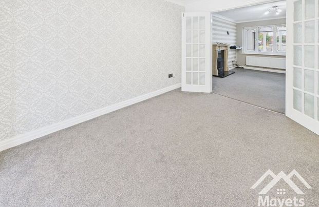 Royal Oak Avenue, Blackburn. Lancs. BB1 8QD - Photo 1