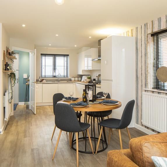 2 bedroom semi-detached house to rent - Photo 1