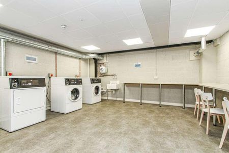 Professional Ensuite Rooms Inc Bills, Beeston, NG9 - Photo 4