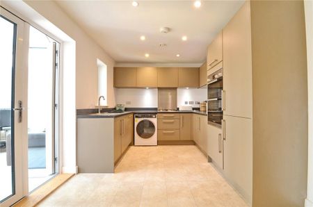 6 bedroom terraced house to rent - Photo 4