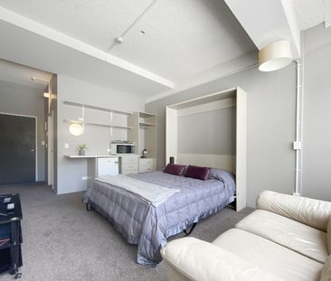 Welcome to Sharella Living - Photo 3