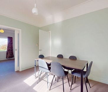 5 Knoll Street, Island Bay - Photo 3