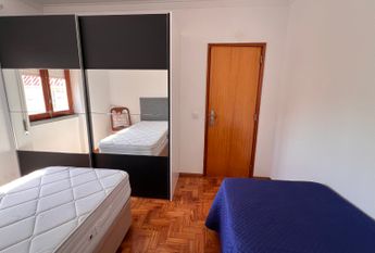 Moradia T2 com Quintal em São Domingos de Rana