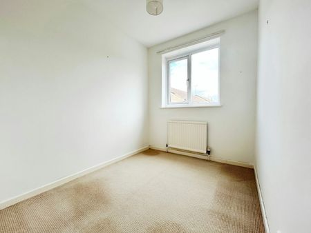 Detached house to rent on - Photo 4