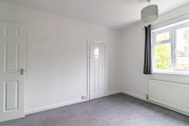 3 bedroom semi detached house to rent, Available unfurnished now - Photo 1