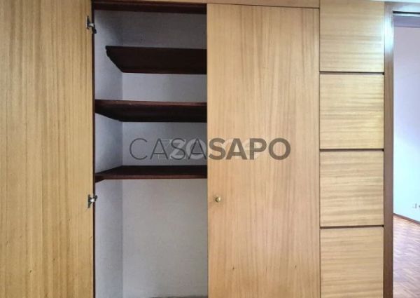 Apartamento T3 para alugar na Amadora