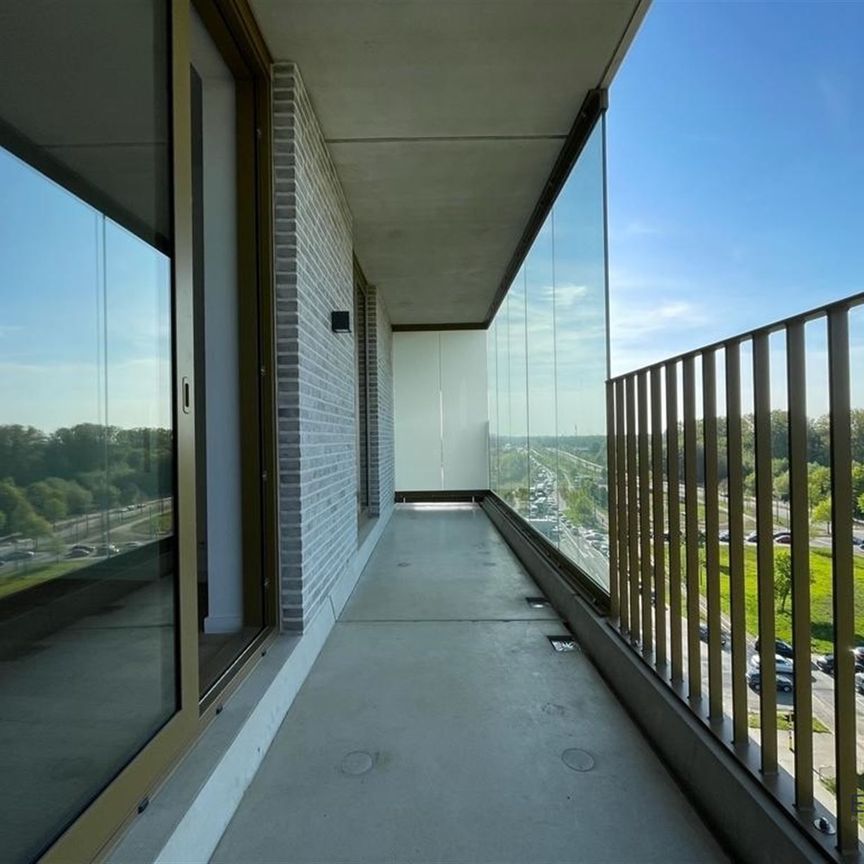 Nieuwbouwappartement op een toplocatie gelegen op 7e verdieping - Photo 1