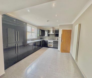 2 bedroom ground floor flat to rent - Photo 6