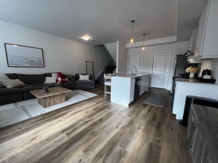 For Lease - 146 Elgin Street, Orillia, Ontario - Photo 2