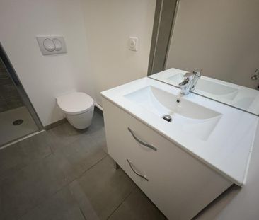 Location Appartement 2 pièces 46m² ANGERS 49100 - Photo 4
