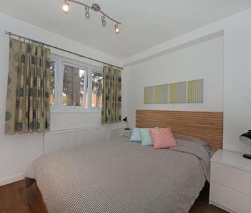 Glencairn Drive, W5 - Photo 4