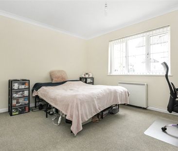 New Road, Staines-upon-Thames, Surrey, TW18 3DH - Photo 3