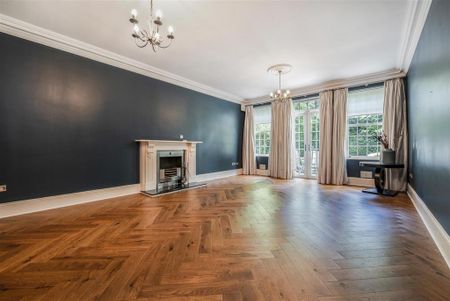 8 bedroom detached house to rent - Photo 2