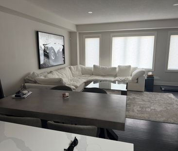 For Lease - 30 Vantage Loop Avenue, Newmarket, Ontario - Photo 5