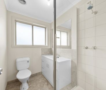 1/64 Songlark Crescent, Werribee VIC, Belconnen - Photo 4