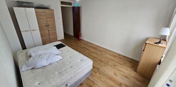 Room in a Shared House, Bruce Road Bow, E3 - Photo 2