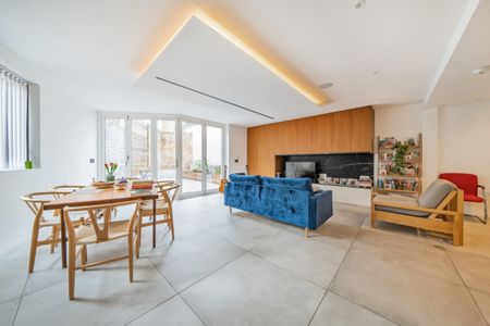 Lycett Place, Hammersmith And Fulham, W12 - Photo 2