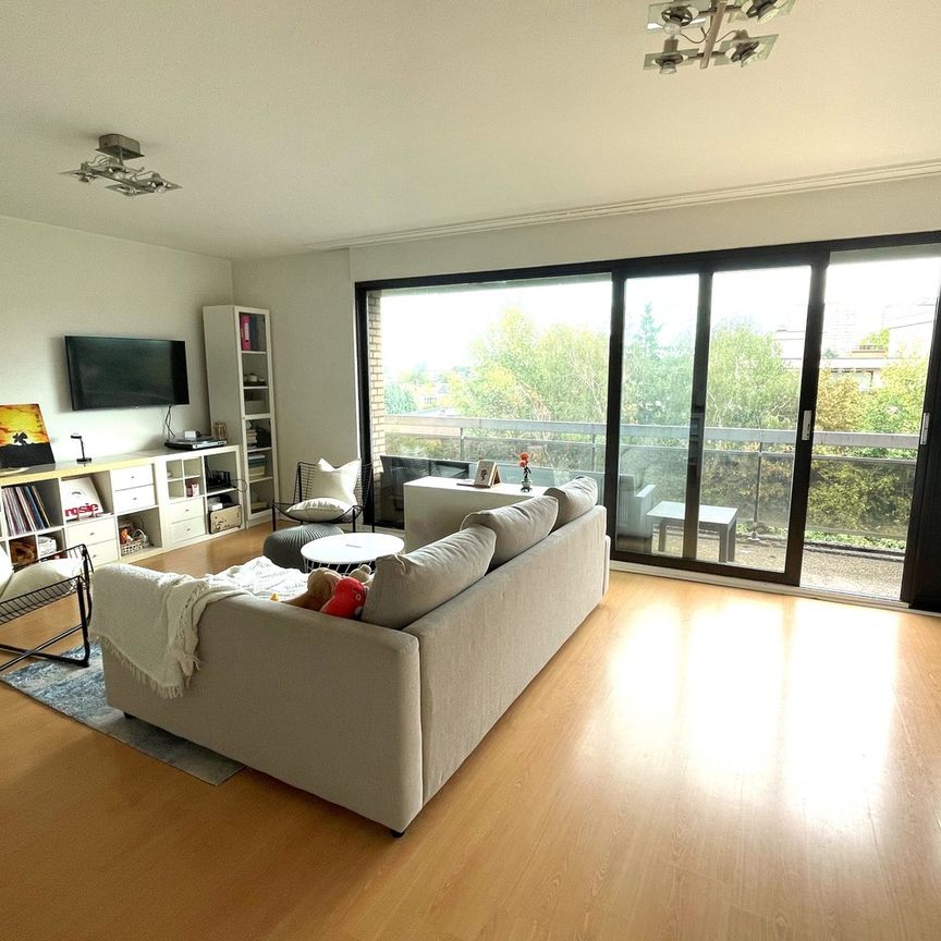 Zonnige studio met terras en kelder - Photo 1