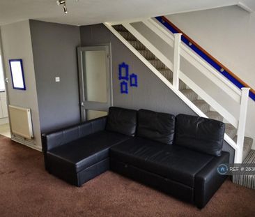 2 bedroom maisonette to rent - Photo 3