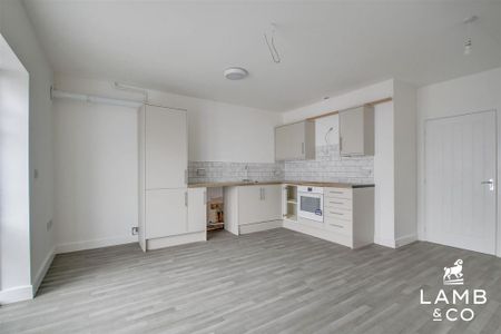 2 bedroom flat to rent - Photo 3