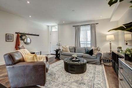 For Lease - 14 Milton Avenue, Hamilton, Ontario - Photo 4