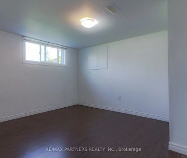 Property For Lease | N9032375 - Photo 6