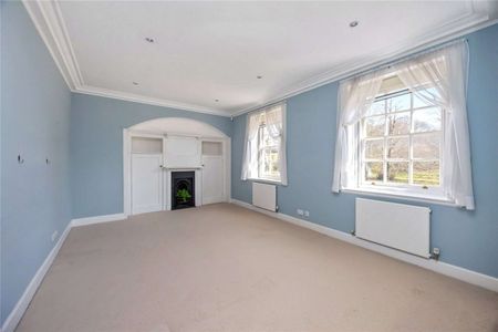 Superb apartment in an impressive Grade II* listed Country House. - Photo 3