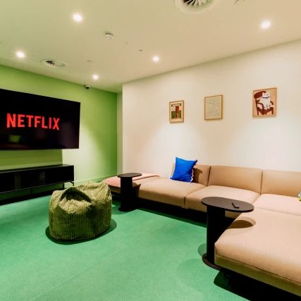 Silver En Suite - Photo 1