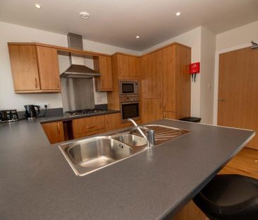 4 bedroom flat share to rent - Photo 4