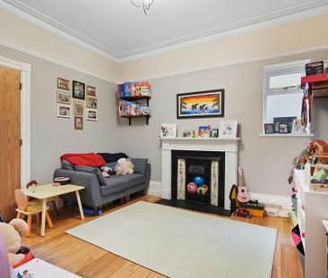 5 bedroom semi-detached house to rent - Photo 2