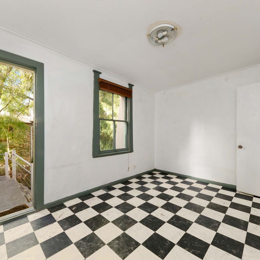 3 Bedroom Split Level House - Photo 1