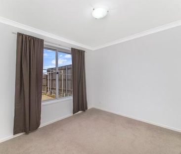 Welcome home to comfort and style! - Photo 4