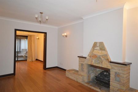 4 Bedroom Detached Available Arranging tenancy - Photo 2