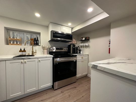 2-296 Helen St, Kingston, ON K7L 4P7 - Photo 1